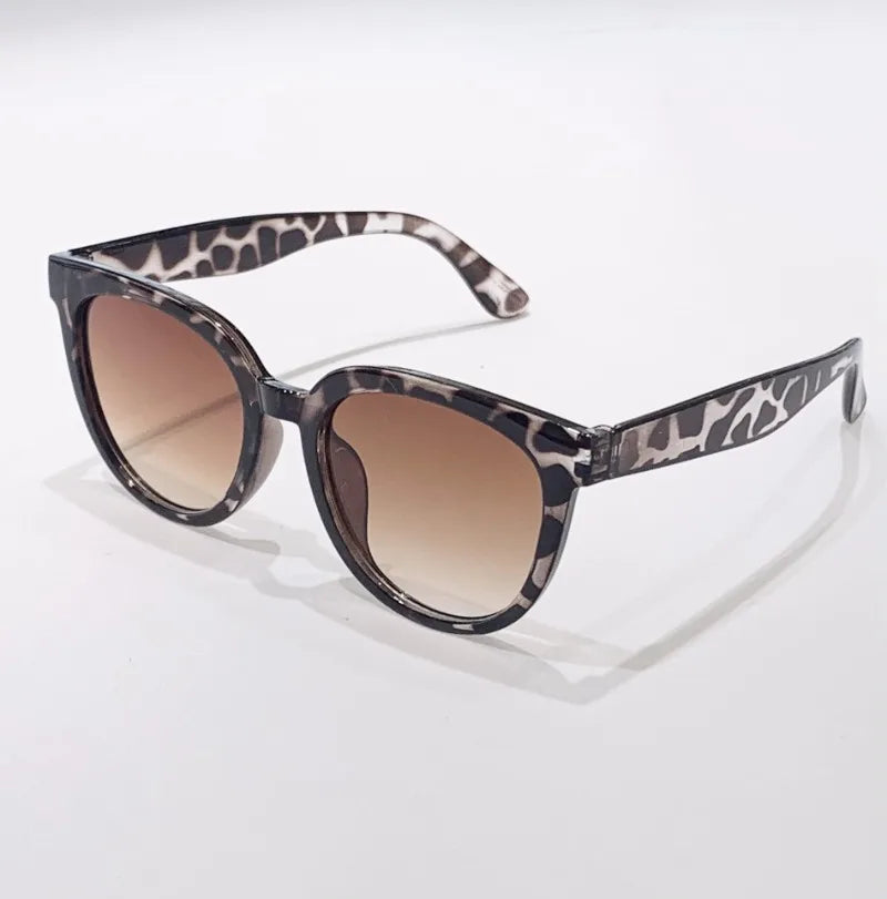 New Fashion Sunglasses Elegant Large Frame Sunglasses Retro Style Glasses UV400 Shades